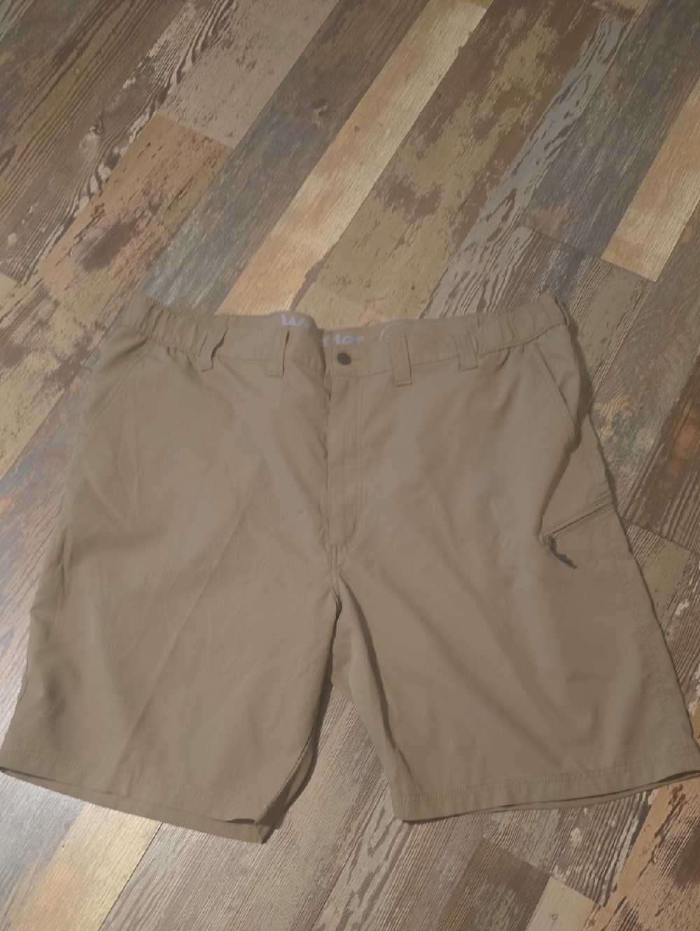 Wrangler Men's 46 Outdoor Performance Zip Cargo Shorts Beige Relaxed Fit‎